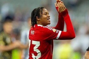 九游官方网站-荷甲赛程吃紧，曼联转会期造点机会，目标明确，赛季目标并未改变的简单介绍